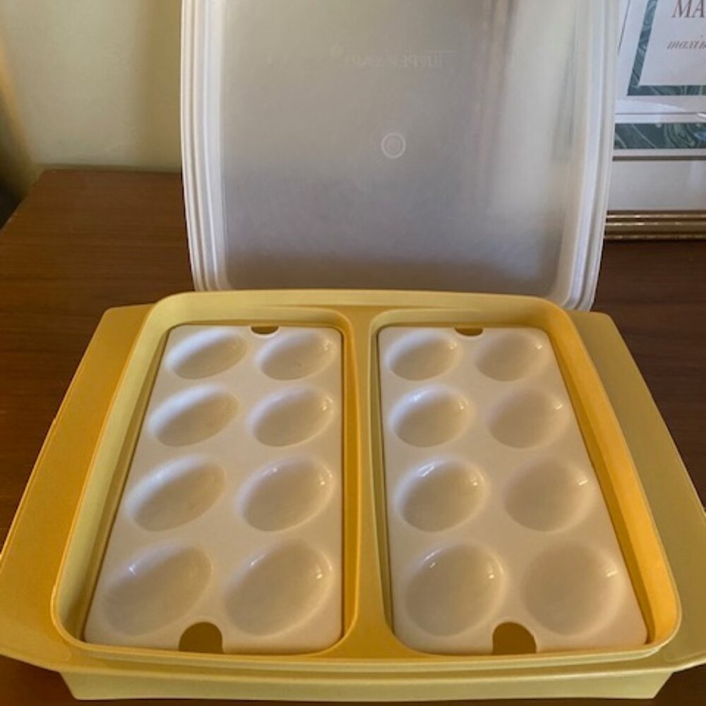 Tupperware Deviled Egg Carrier Harvest Gold 4pc